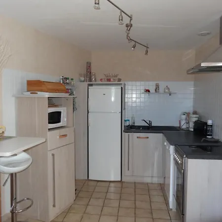 Dom wakacyjny Charmante Maison Proche Centre, 5 Pers, Jardin - Fr-1-476-42