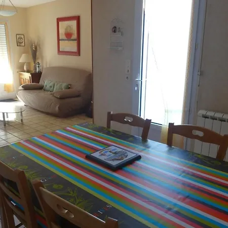 Charmante Maison Proche Centre, 5 Pers, Jardin - Fr-1-476-42 Сasa de vacaciones *